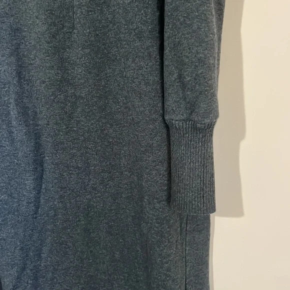 Eddie Bauer turtleneck sweater dress - Picture 2 of 5